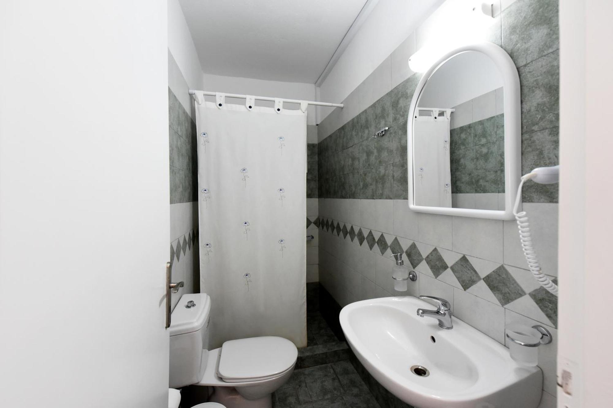 Tsakanos Apartments Adamantas  Zimmer foto