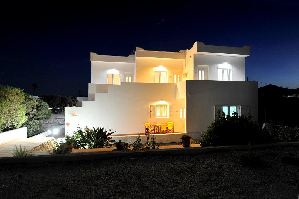 Tsakanos Apartments Adamantas  Exterior foto